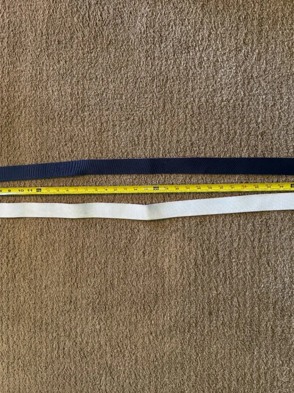 Under Armor White and Grey/Navy Blue Reversible Belt 38